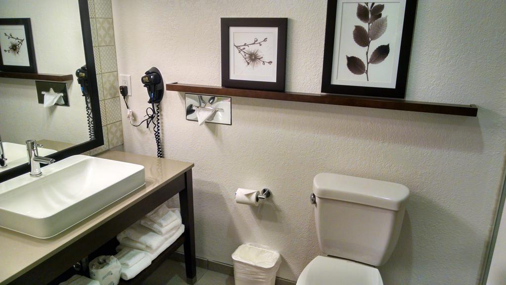 Country Inn & Suites By Radisson, Chippewa Falls, Wi Rum bild