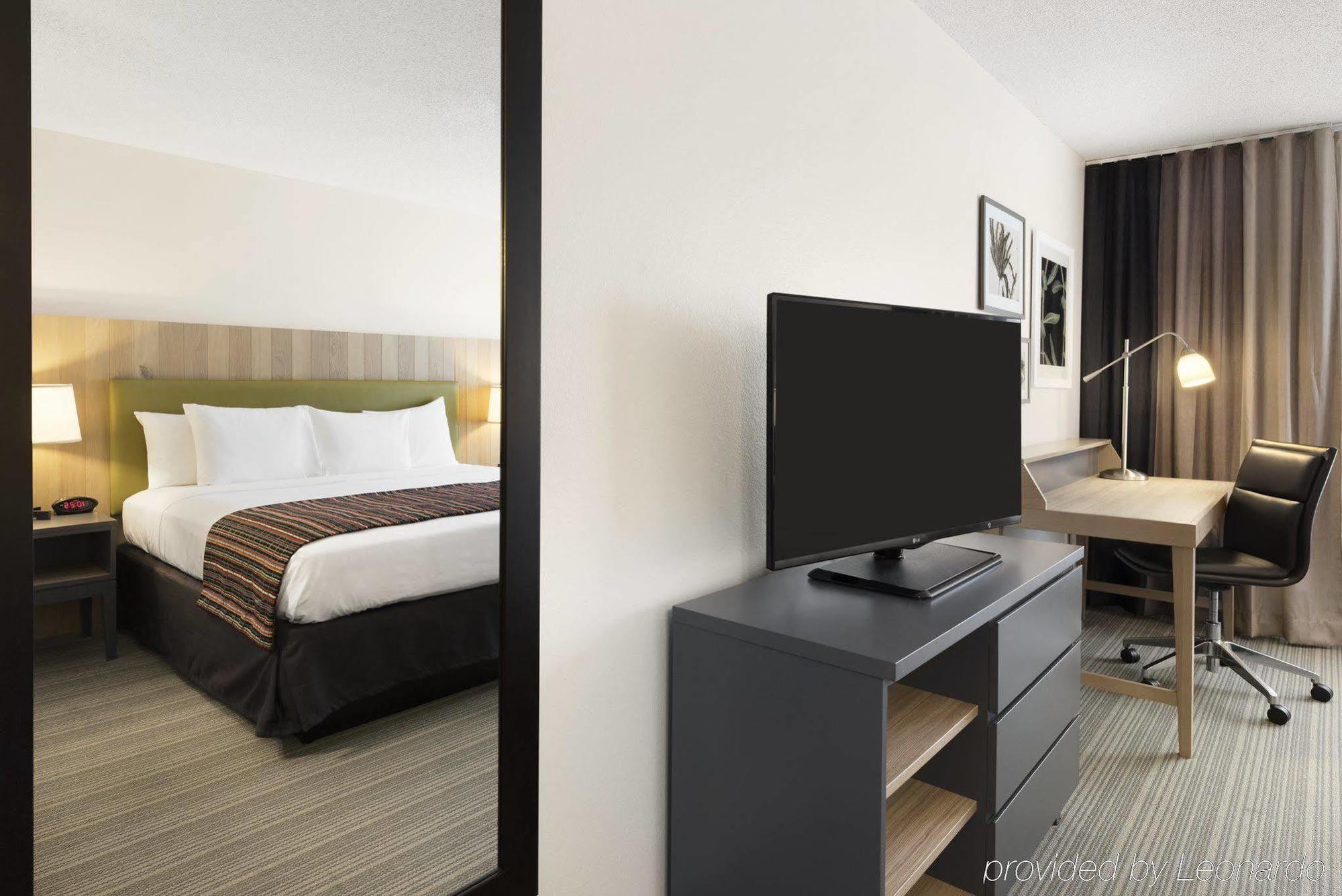 Country Inn & Suites By Radisson, Chippewa Falls, Wi Exteriör bild