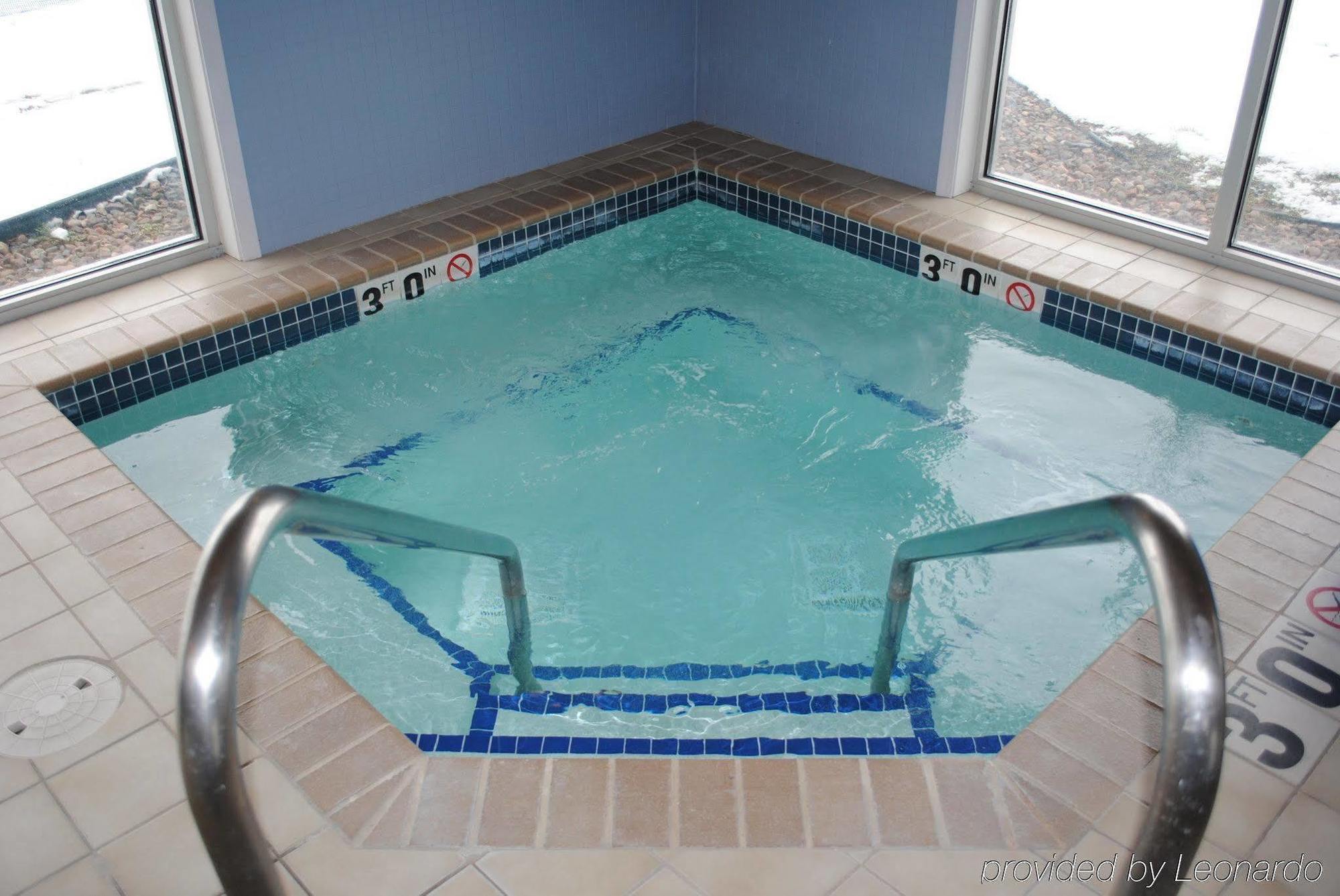 Country Inn & Suites By Radisson, Chippewa Falls, Wi Exteriör bild